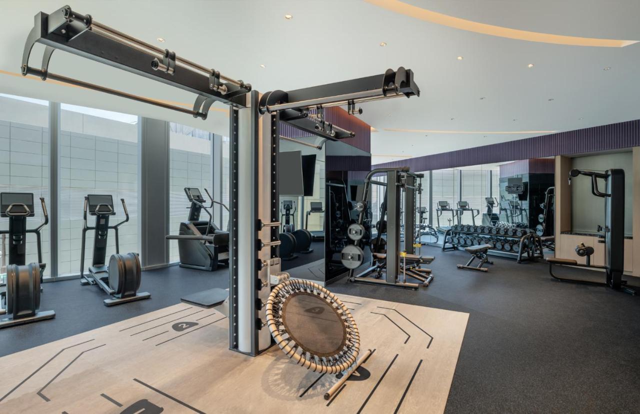 W Macau - Studio City Buitenkant foto The gym at the hotel