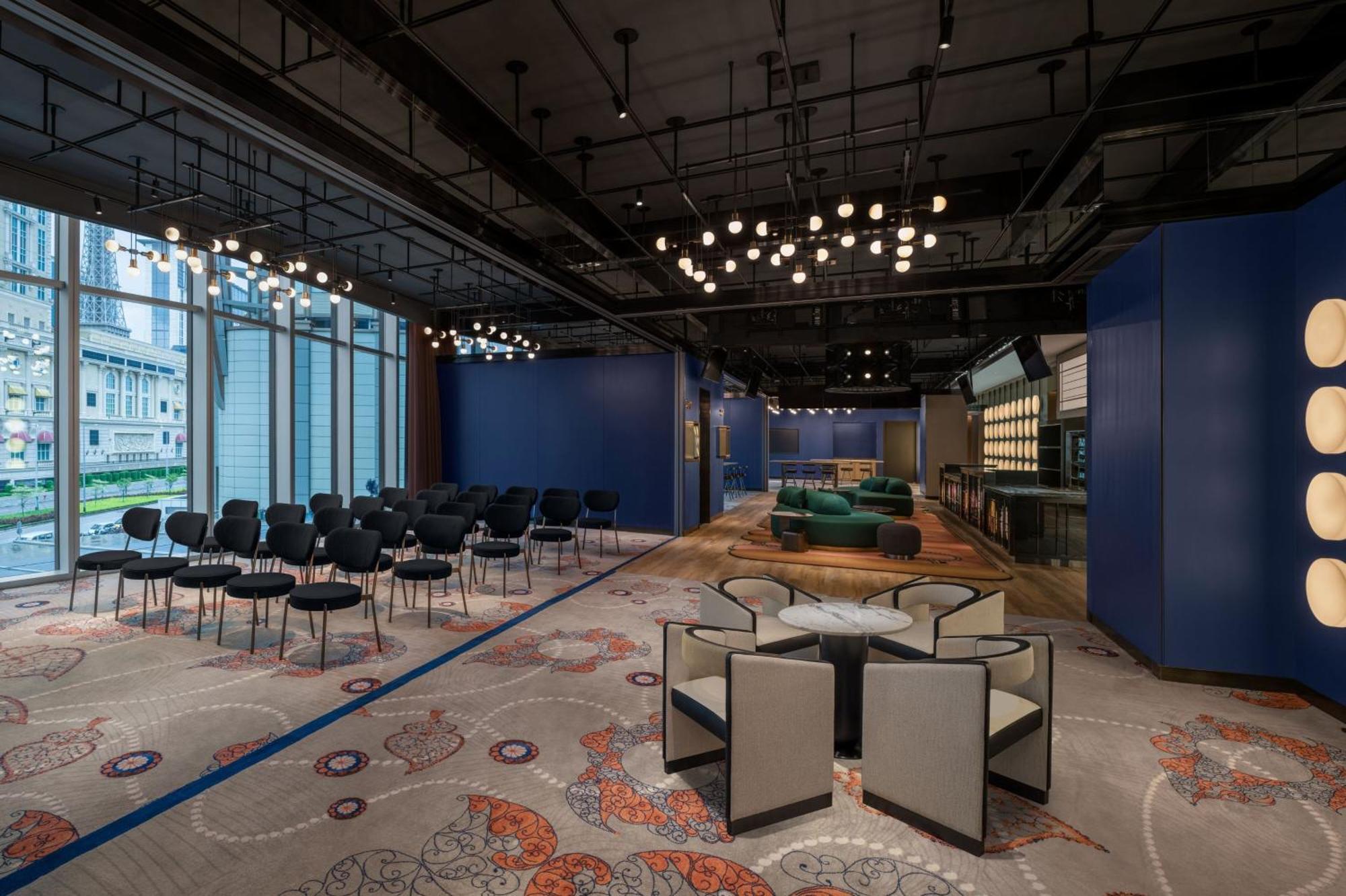W Macau - Studio City Buitenkant foto The lounge at the Hong Kong International Convention and Exhibition Centre