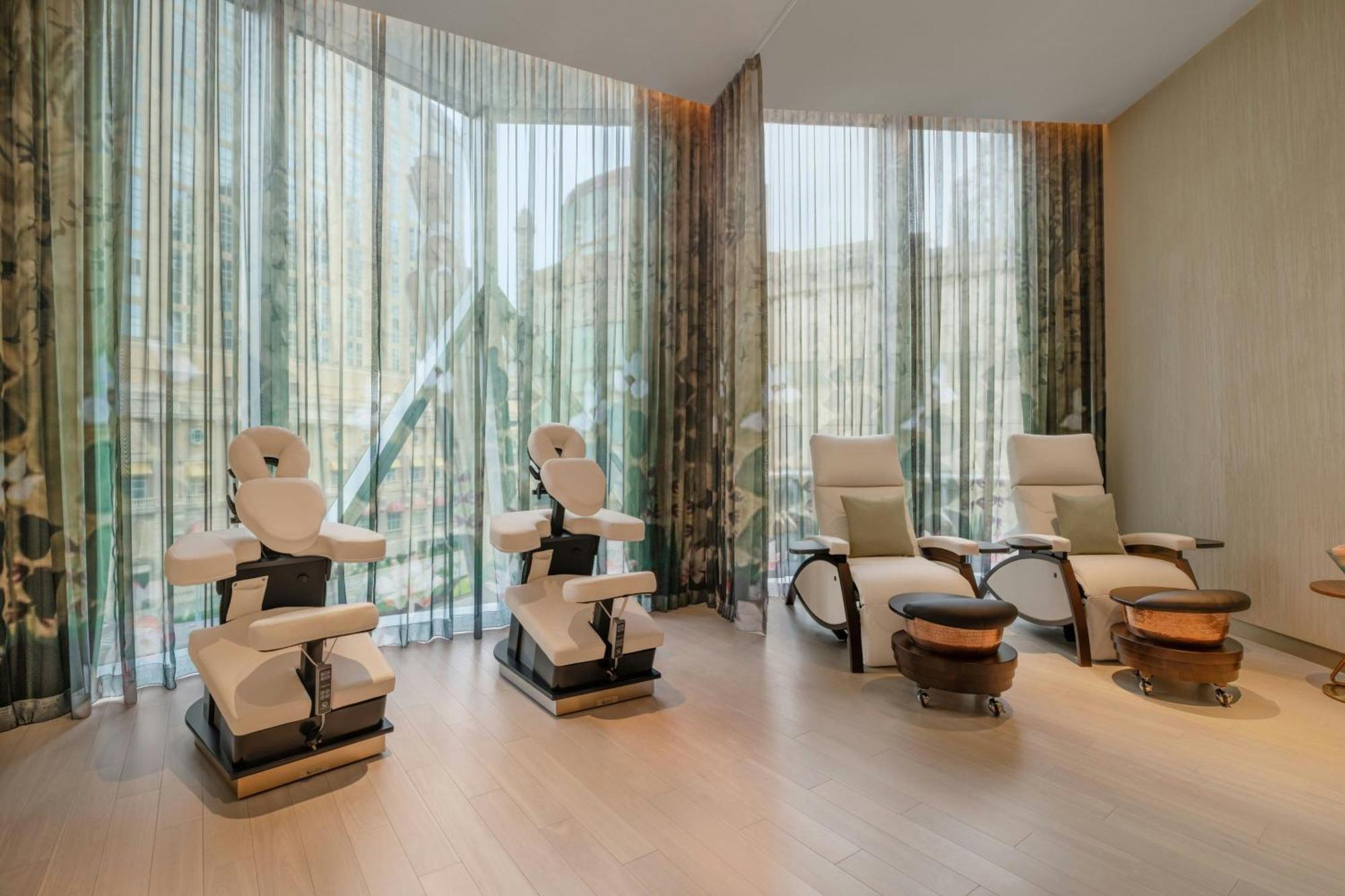 W Macau - Studio City Buitenkant foto The spa at The Ritz-Carlton, DIFC
