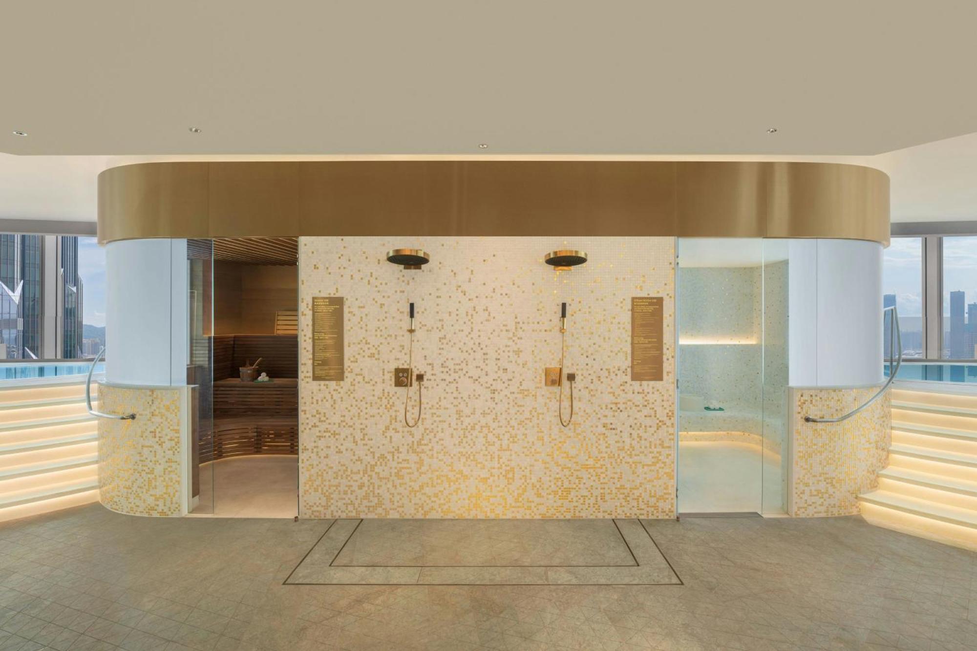 W Macau - Studio City Buitenkant foto A shower room