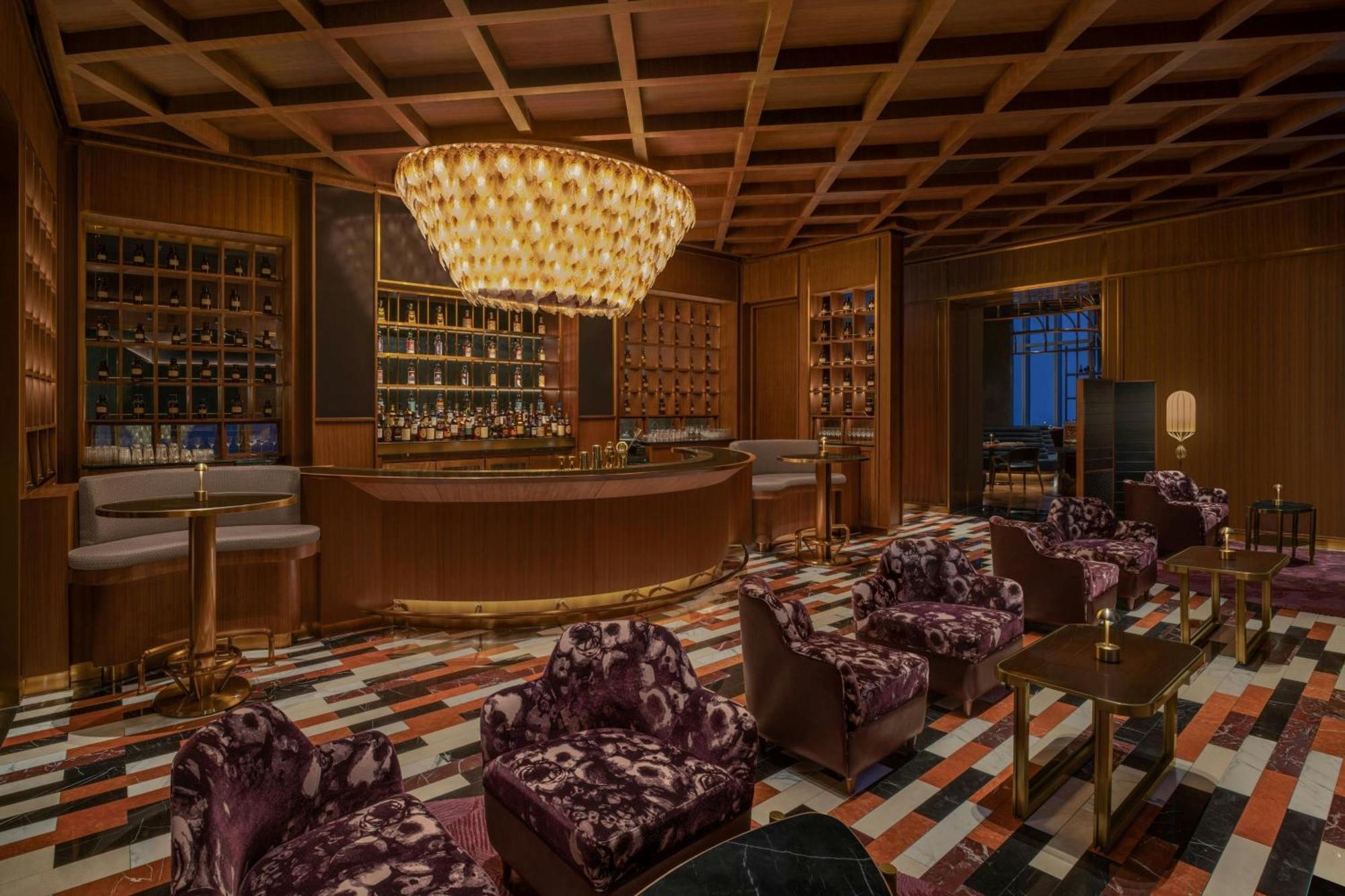 W Macau - Studio City Buitenkant foto The bar at the 1930s-themed lounge at the MGM Grand
