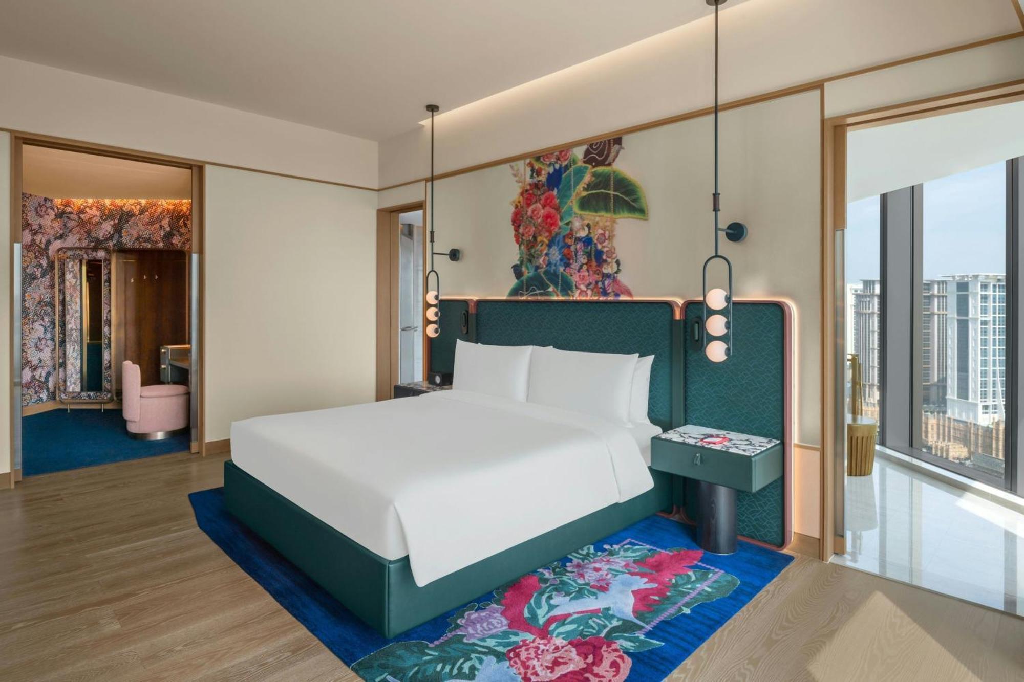 W Macau - Studio City Buitenkant foto A bedroom at the hotel